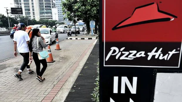 Un restaurante Pizza Hut en Yakarta