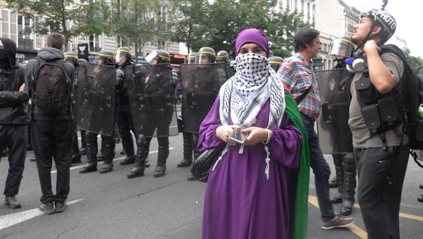 Los sindicatos franceses lanzan un último pulso en la calle contra la reforma laboral