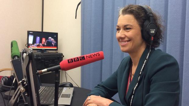 La laborista Sarah Champion durante una entrevista en la Radio de la BBC
