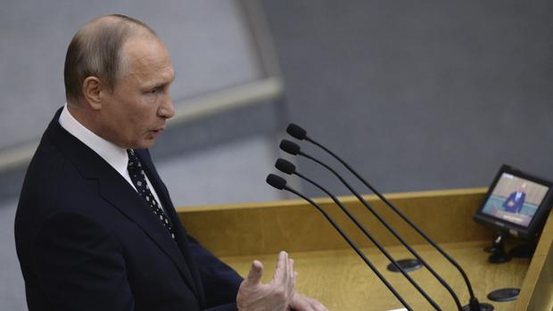 El presidente ruso, Vladímir Putin, pronuncia un discurso durante la inauguración la nueva Duma o Cámara de Diputados este miércoles en Moscú
