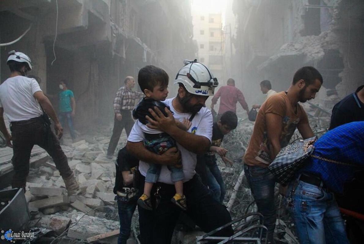 Los cascos blancos es una organización civil de voluntarios que trabaja en el rescate de víctimas de la guerra en Siria