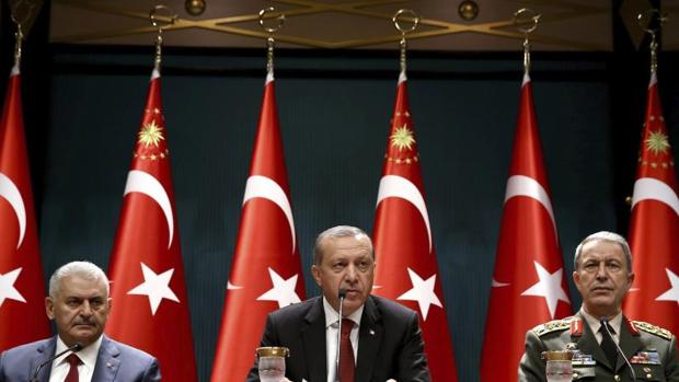 Una fotografía facilitada por la oficina de prensa del presidente de Turquía que muestra al presidente turco, Recep Tayyip Erdogan