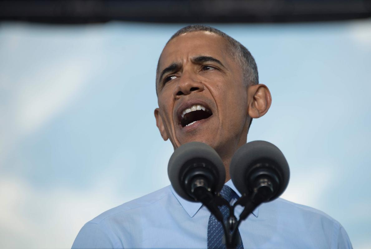 Obama, durante un acto de campaña por Hillary Clinton, ayer, en Carolina del Norte