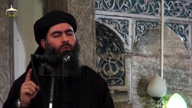 Abu Bakr al Bagdadi, líder de Daesh, en un discurso en una mezquita de Mosul en 2014