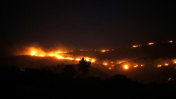 Los incendios, vistos desde la ciudad de Nafat
