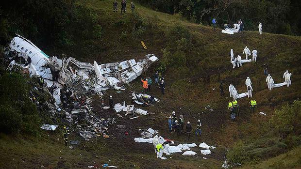 Restos del avión siniestrado el lunes de la semana pasada en Colmbia