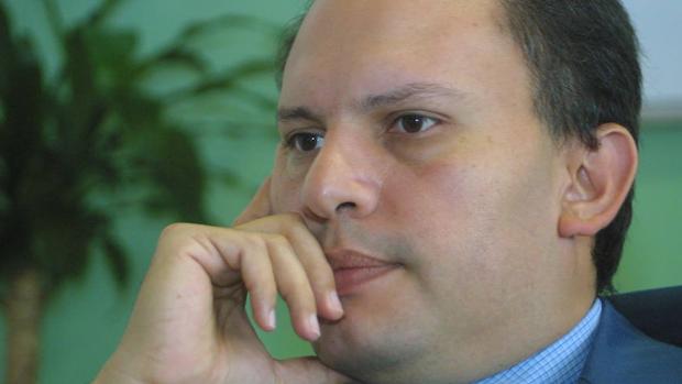 El exviceministro de Desarrollo Eléctrico de Hugo Chavez, Nervis Villalobos