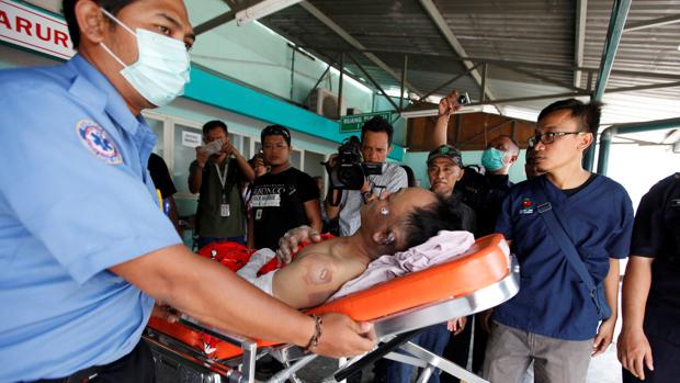 Detenido el capitán del barco que se incendió en Indonesia, que dejó al menos 23 muertos