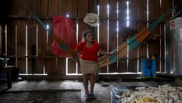 Mujer en una aldea de Guatemala, próxima a la frontera con Belice