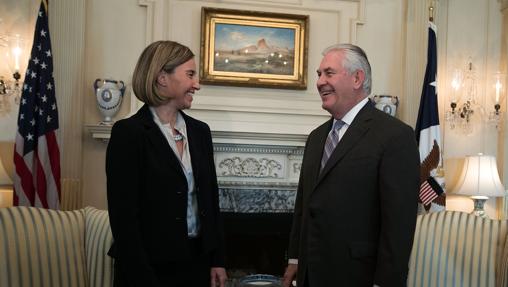 Rex Tillerson y Federica Mogherini