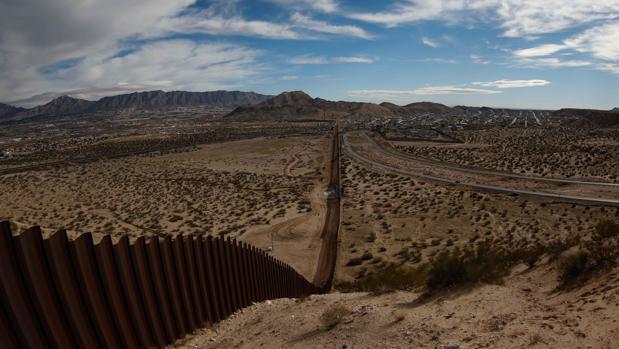 Vista de la frontera que divide al estado de Texas y Ciudad Juárez
