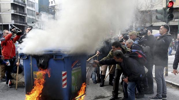 Los agricultores de Creta protestan contra las reformas y recortes del gobierno heleno