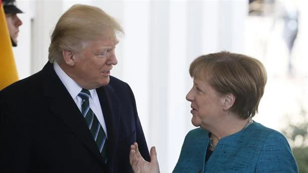 Donald Trump y Angela Merkel, durante la visita de esta a Washington