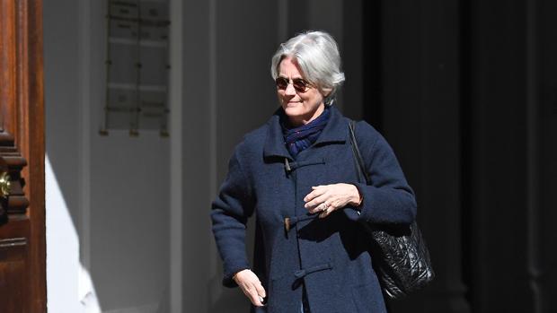 La Justicia francesa imputa a la esposa de Fillon por el caso de los empleos ficticios