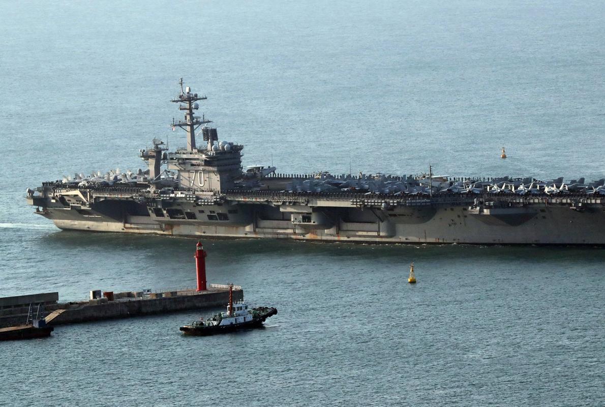 El portaaviones Carl Vinson de EE.UU. en el puerto de Busan, Corea del Sur, el pasado mes de marzo