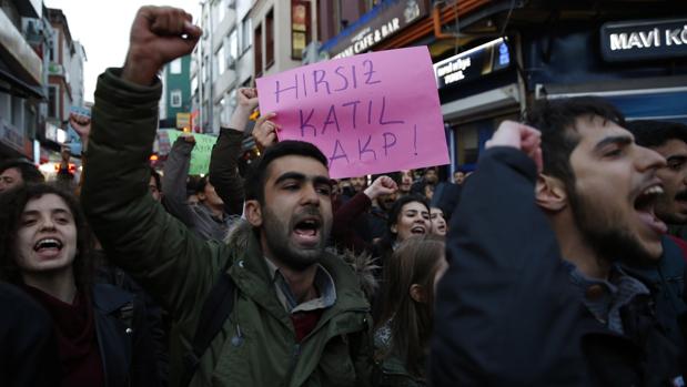 El Consejo Electoral Turco da cerrojazo a los recursos de la oposición contra el referéndum constitucional