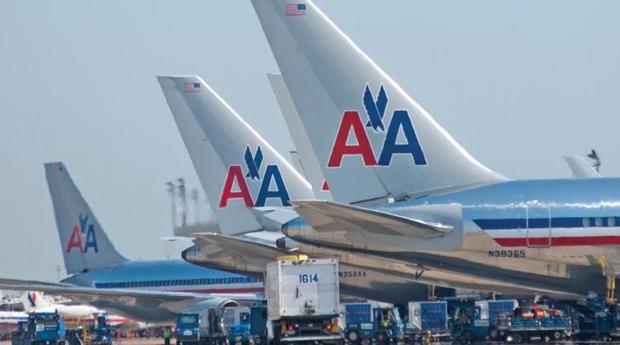Un empleado de American Airlines, suspendido tras agredir a una pasajera