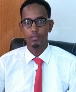 El ministro Abdullahi Siraji