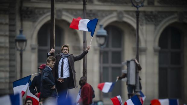 Seguidores de Macron celebran su victoria frente a Le Pen