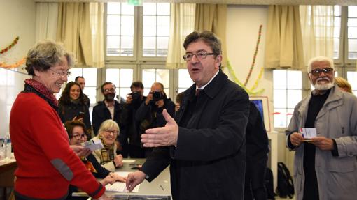 Mélenchon se prepara para consumar el sorpasso a los socialistas para las legislativas