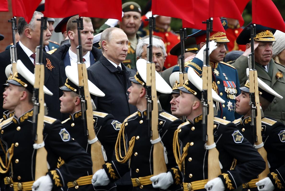 Vladimir Putin durante el desfile en conmemoración del Día de la Victoria