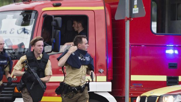 Bomberos y Fuerzas y cuerpos de seguridad, en Múnich (imagen de archivo)