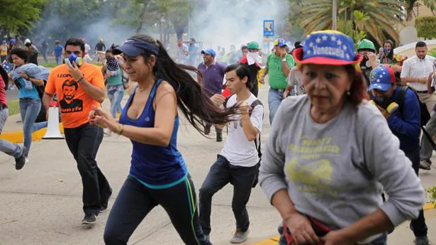 Manifestantes reprimidos por el Ejército en Maracaibo