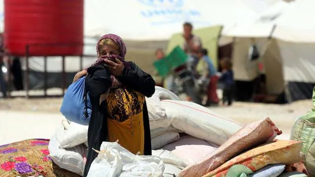 Una mujer de Al Raqa que huyó de Daesh en un campo de desplazados del norte de Siria
