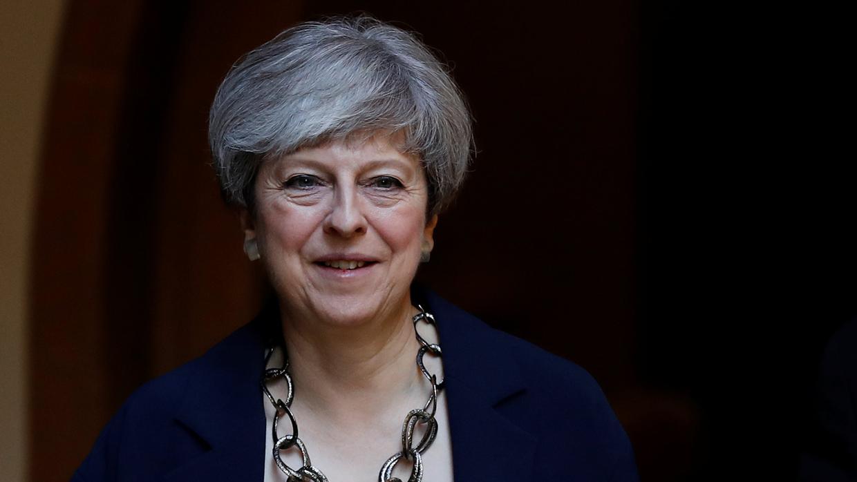 Theresa May ha intentado amortiguar su caída tras perder la mayoría absoluta