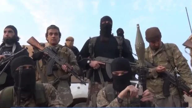 Captura de un vídeo de yihadistas encapuchados