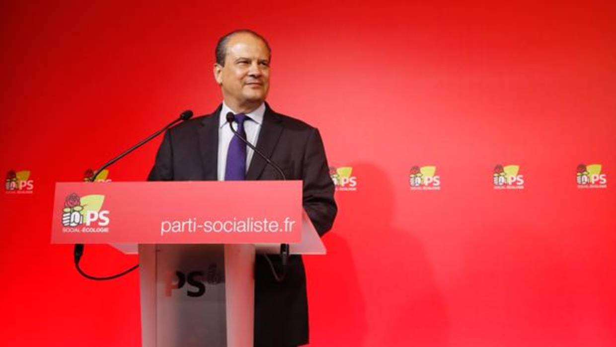 Dimite el líder socialista francés tras la derrota histórica en legislativas