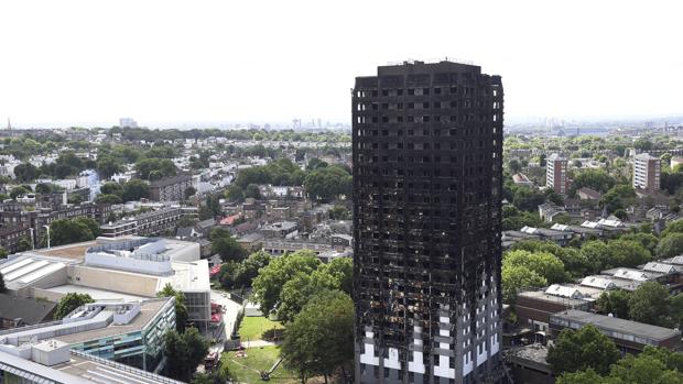 Estado en el que quedó la torre Grenfell tras el incendio