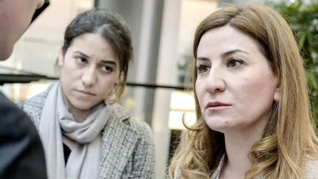 La diputada Vian Dakhil (dir), la única mujer Yazidí que integra el Parlamento de Irak