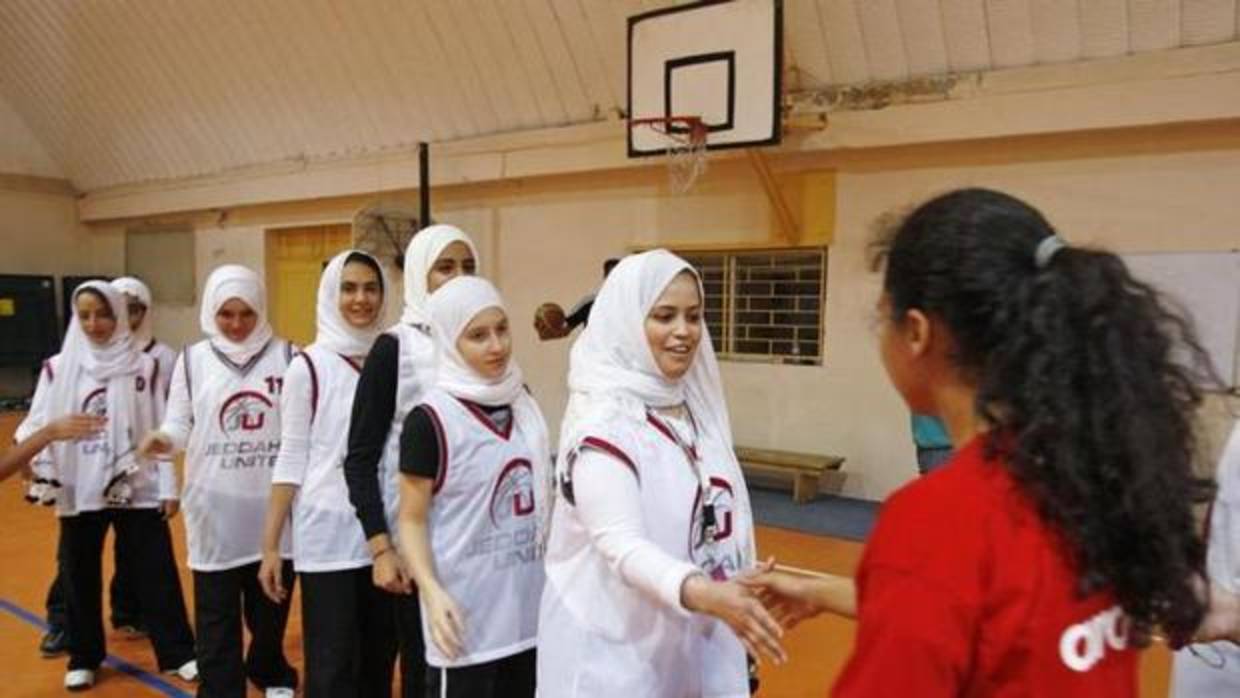 Un equipo femenino saudí en una competición en Jordania