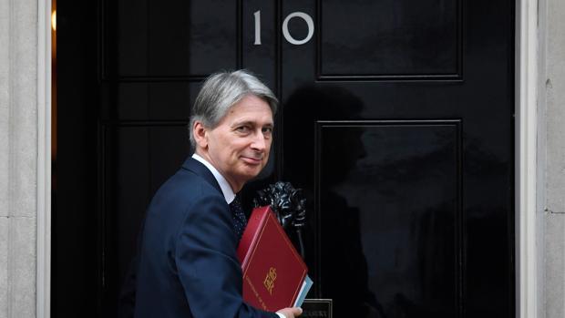 Philip Hammond, ministro de Economía británico, en el número 10 de Downing Street