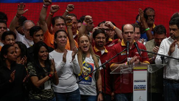 La oposición venezolana formará un «Gobierno de unidad» sin el madurismo