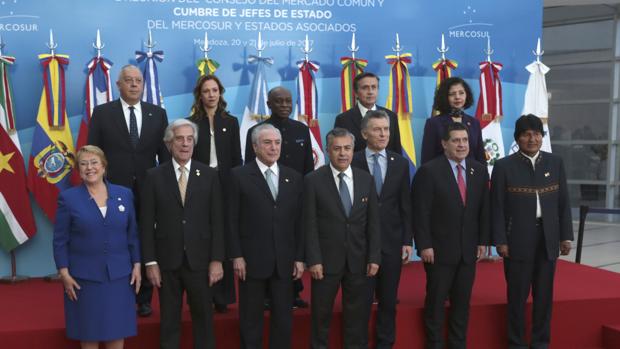 Mercosur censura a Maduro pero le da una tregua
