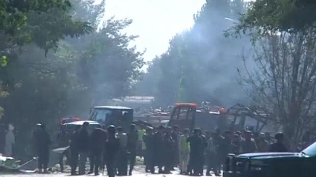 Un atentado suicida con coche bomba ha vuelto a sembrar el terror en Kabul (Afganistán)