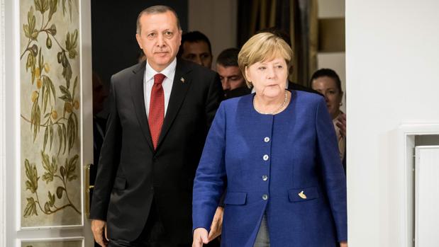 Erdogan asegura que no liberará a los tres alemanes encarcelados