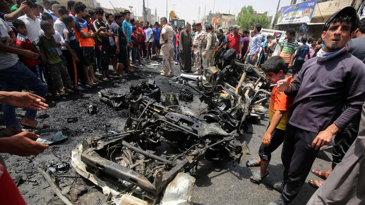 Imagen del coche bomba que explotó en la capital iraquí el pasado mes de mayo