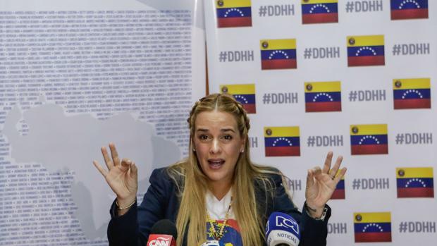 Imputan a Lilian Tintori por el dinero hallado en su vehículo