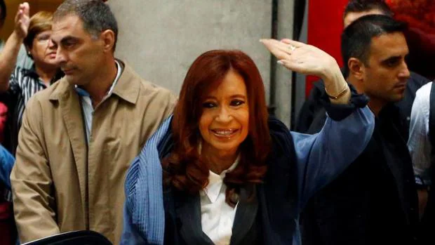 La Fiscalía quiere imputar a Cristina Fernández por «alta traición»