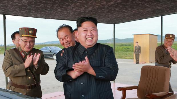 Kim Jong-un eleva el tono y llama «viejo chocho» a Donald Trump