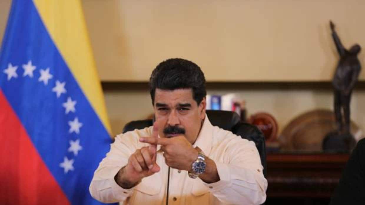 El presidente venezolano, Nicolás Maduro, gesticula durante una intervención