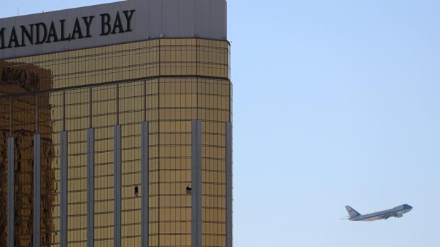 El autor de la masacre de Las Vegas disparó balas incendiarias para provocar una explosión