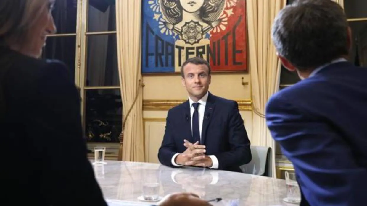 Emmanuelle Macron, antes de su primera entrevista en el palacio del Elíseo
