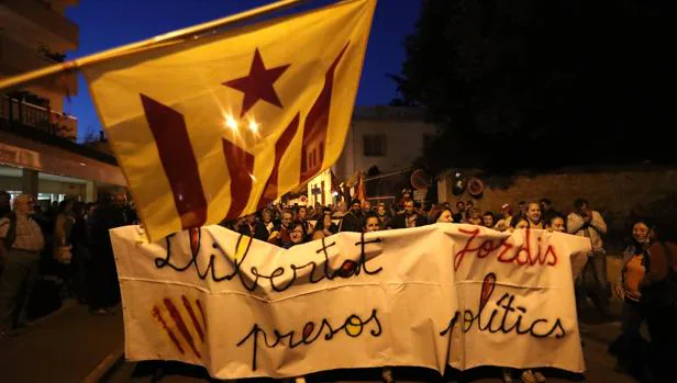 «¿Puigdemont se exiliará en Perpiñán?», mofas en Francia por las últimas propuestas independentistas