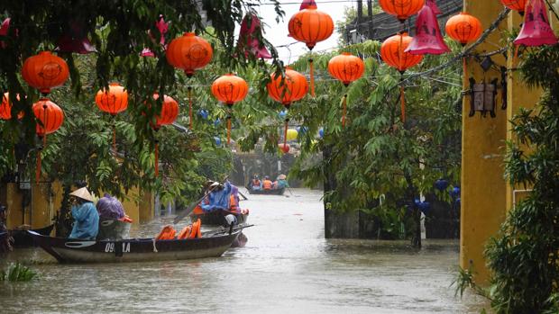 Al menos 27 muertos y 22 desaparecidos debido al tifón Damrey en Vietnam