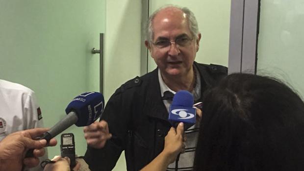 El opositor Antonio Ledezma escapa de Venezuela para refugiarse en España