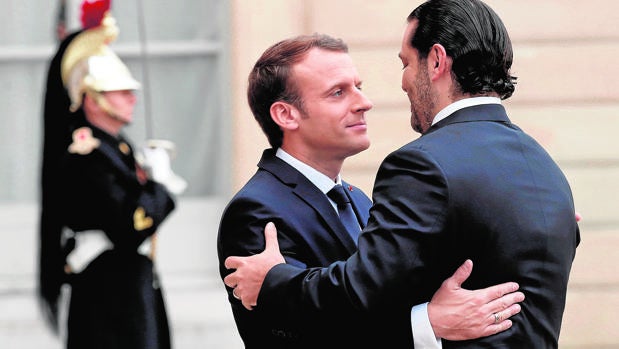 Hariri acuerda con Macron regresar al Líbano el miércoles